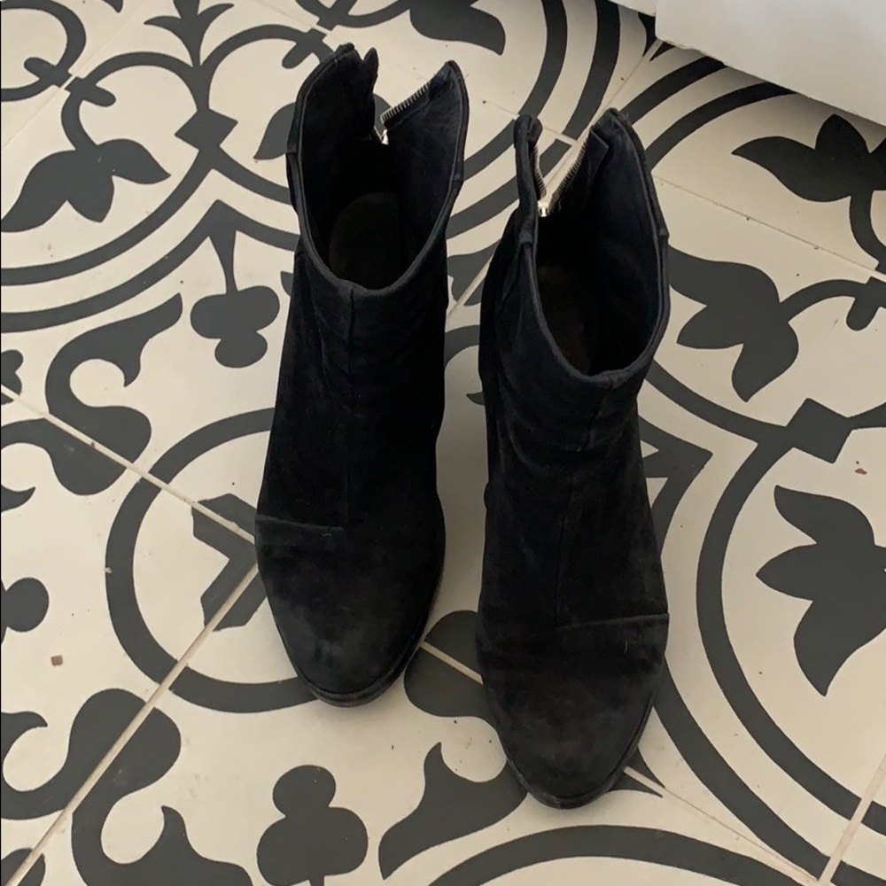 Amazing Black suede rag & bone booties size 8.5